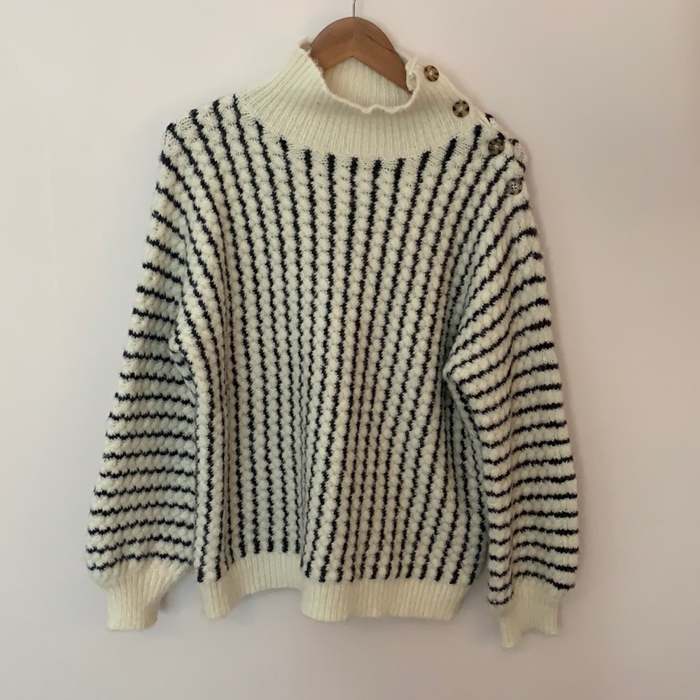 Frnch sweater